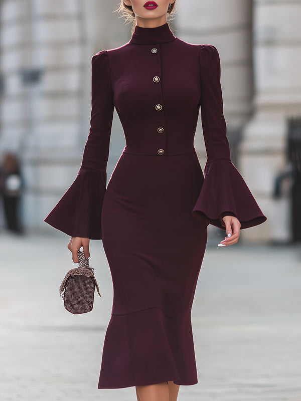 Robe mi-longue moulante boutonnée à manches évasées, à col haut, couleur unie