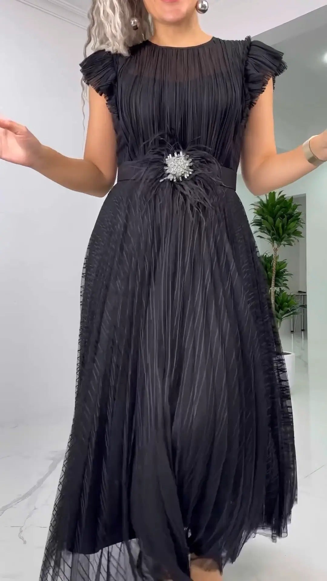 KEVI - ROBE MAXI PLISSÉE AVEC CEINTURE