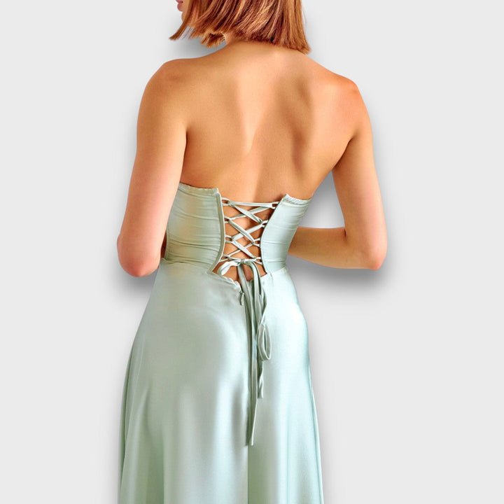 Victoria – Robe de soirée sans épaules avec lacets au dos