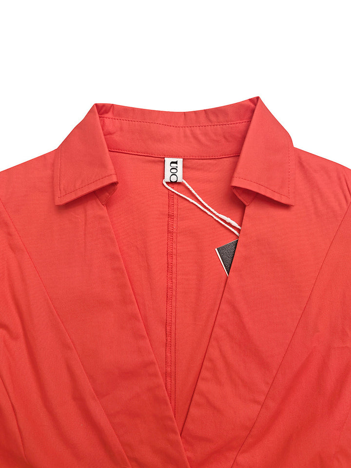 Robe chemise plissée coupe trapèze, taille haute, à col en V, couleur unie