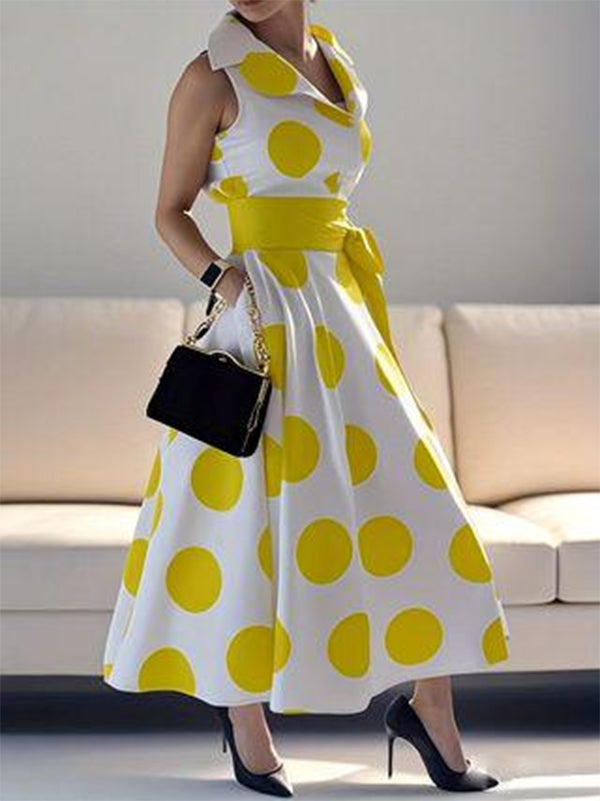 Robe chemise coupe trapèze, sans manches, à pois, à empiècements, à taille nouée, à col revers