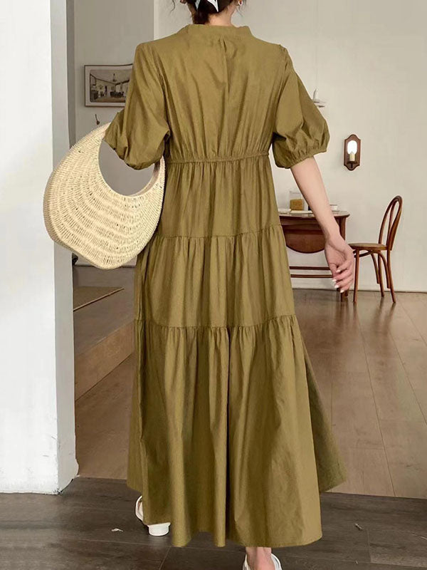 Robe mi-longue ample brodée plissée à manches bouffantes, à col en V