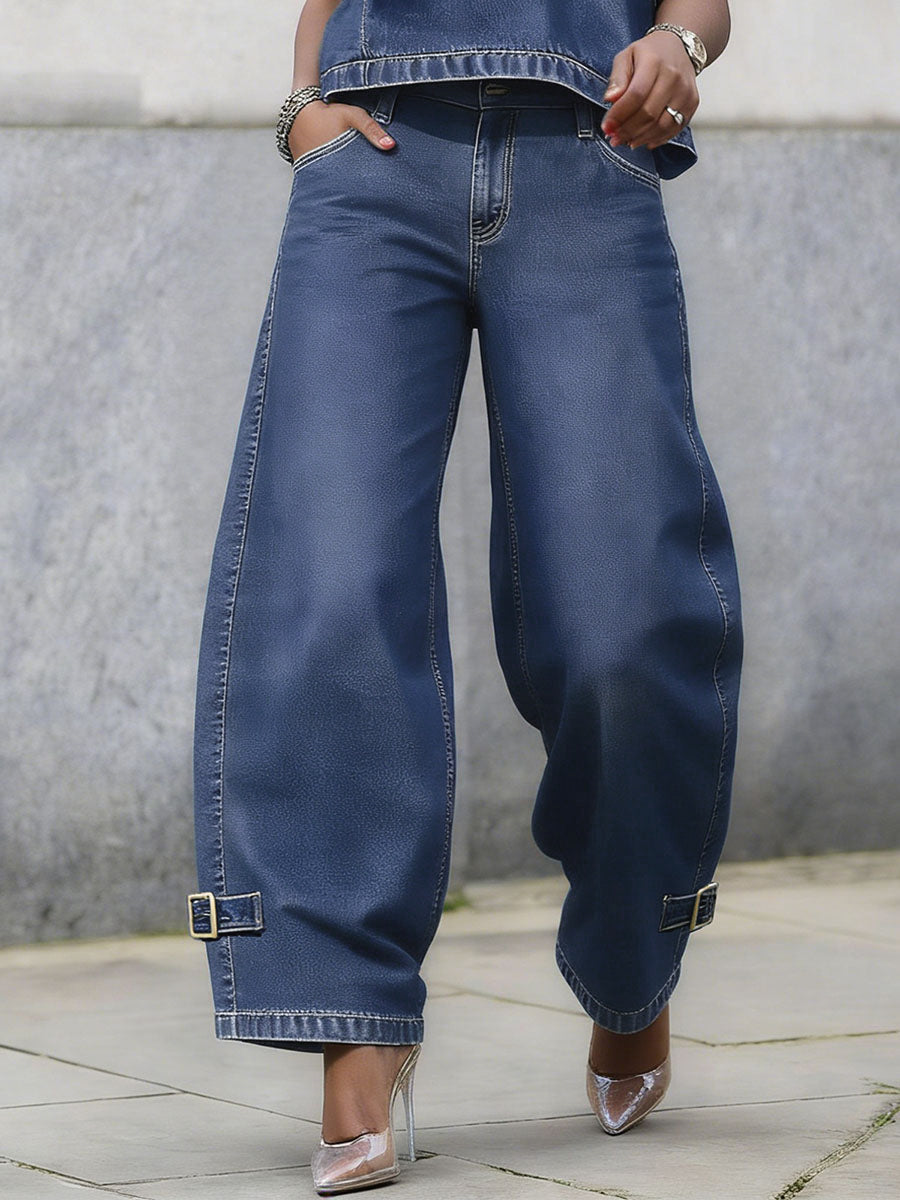 Jean taille haute, à jambes larges, à boucle, à poches, couleur unie