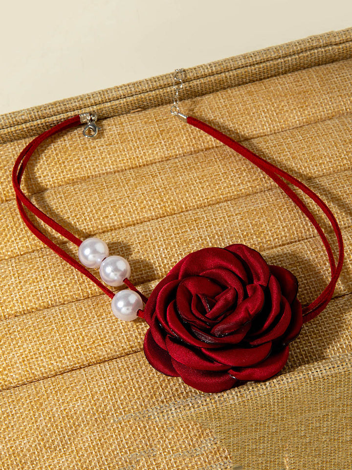 Collier à fleurs en 3D