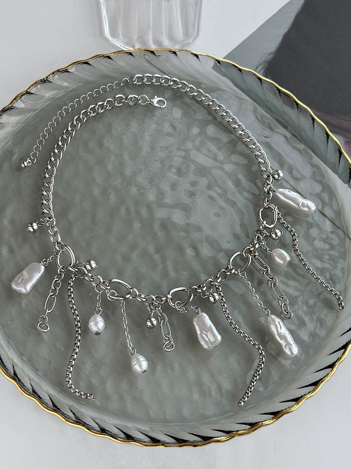 Collier géométrique à chaîne, à pompons
