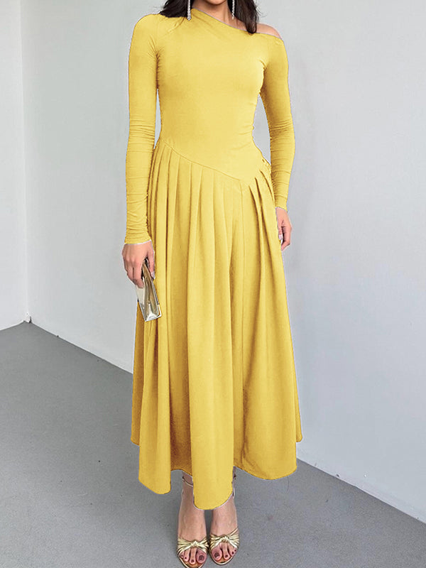 Robe longue moulante asymétrique plissée coupe trapèze, à empiècements, asymétrique à une épaule, couleur unie