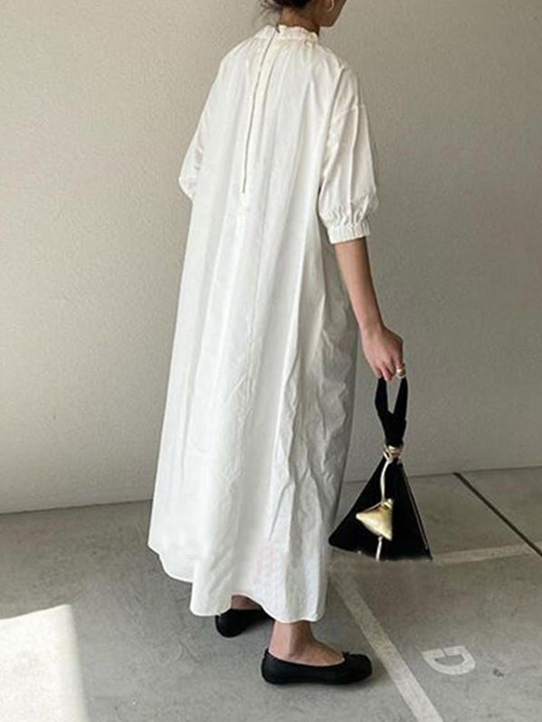 Robe chemise ample plissée à manches bouffantes, à empiècements, à fermeture éclair, à col montant