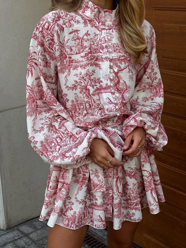 Robe courte ample plissée imprimée à manches bouffantes, à empiècements, à taille nouée, à col montant