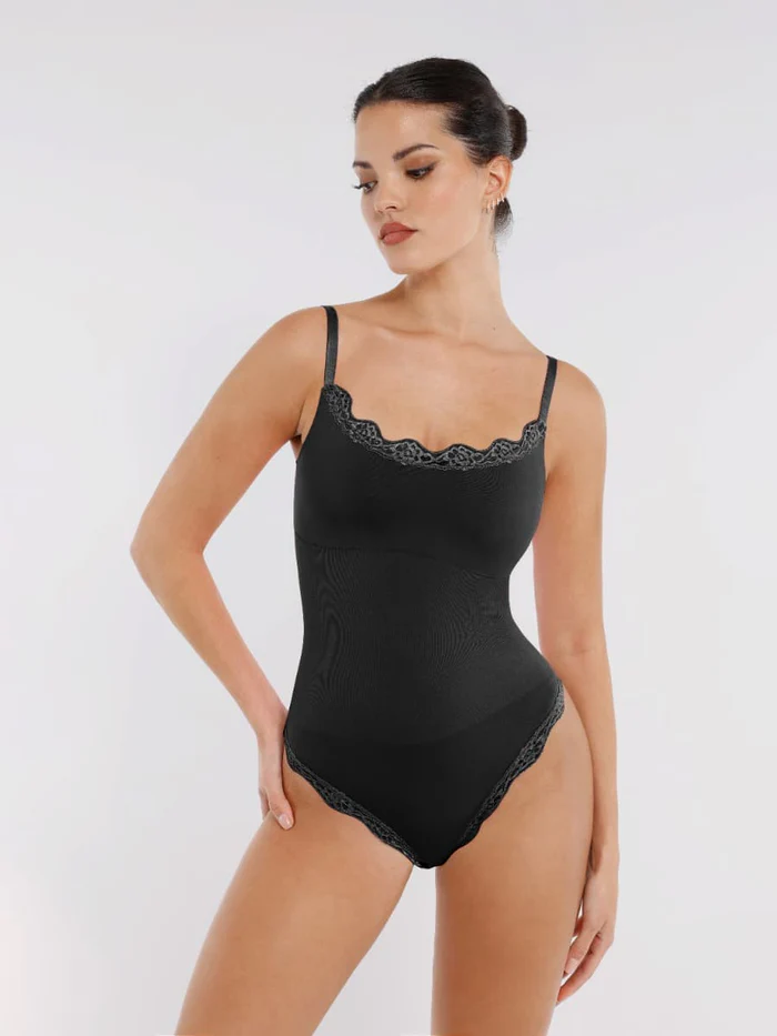 Body en dentelle avec contours