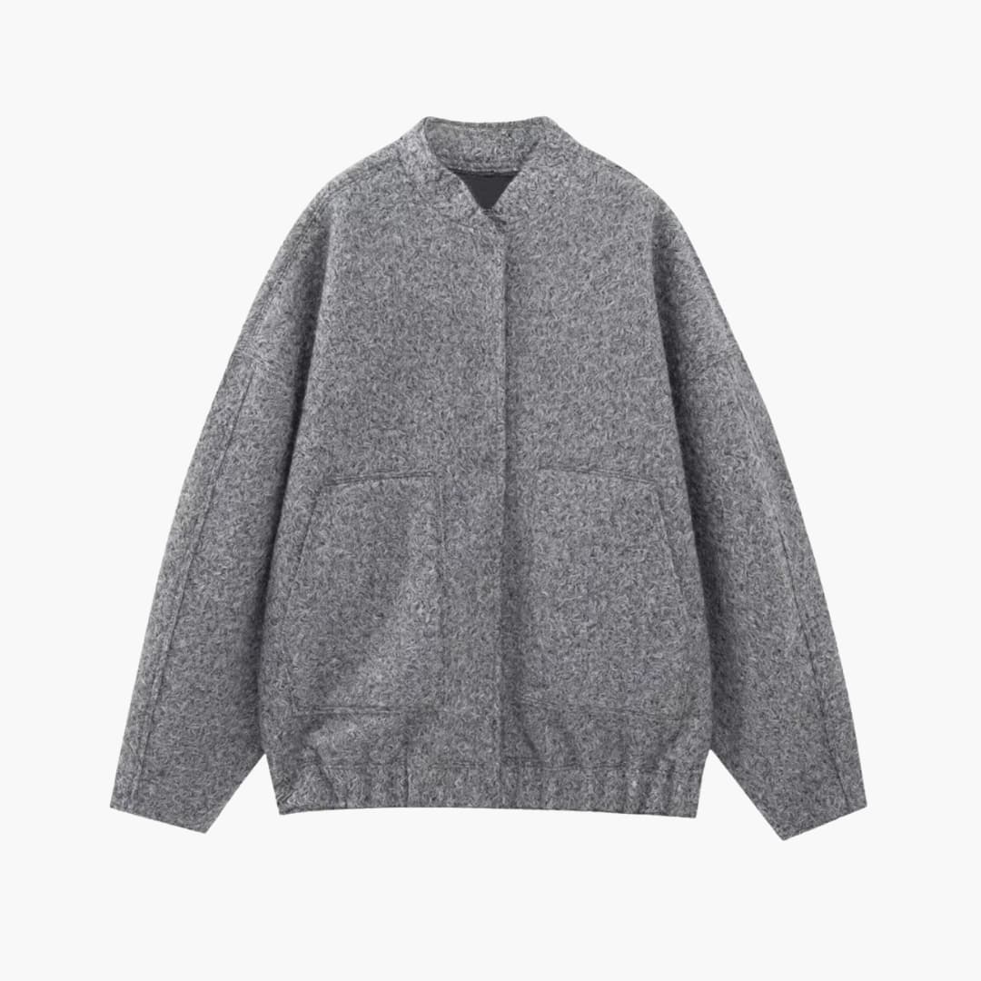 Veste oversized pour femmes avec design à l'avant ouvert et poches plaquées