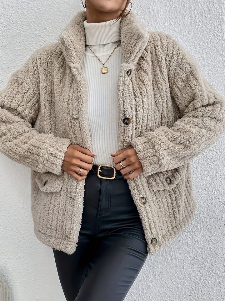 Cardigan en tricot doux et douillet avec une coupe décontractée pour femmes