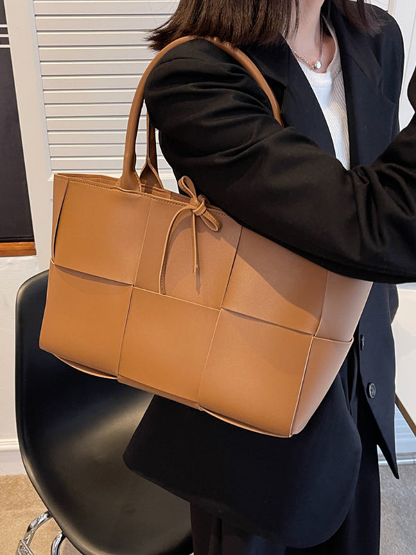 Sacs à bandoulière tissés à empiècements de couleur unie