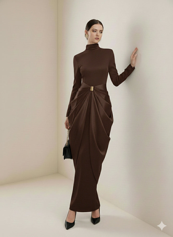 Robe de soirée longue drapée à manches longues, à boucle, à col haut