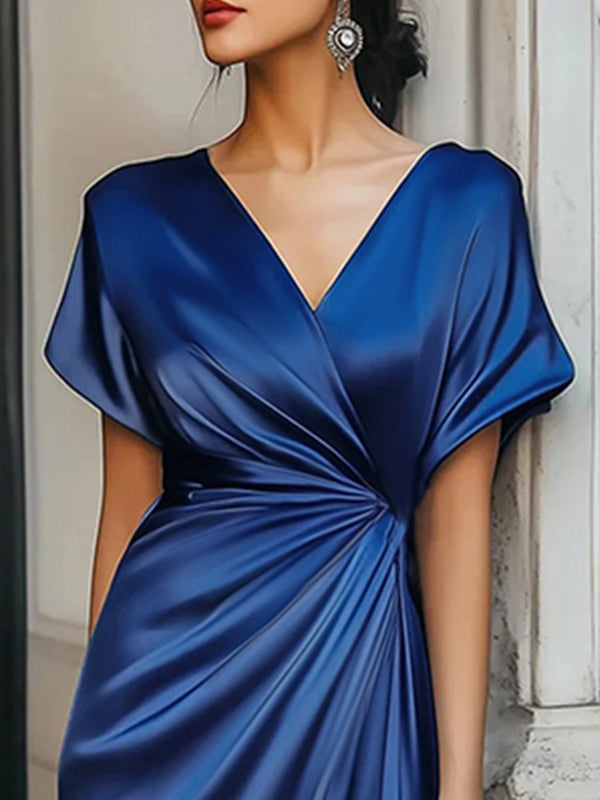 Robe de soirée longue ample asymétrique à manches courtes, à empiècements, à col en V, couleur unie
