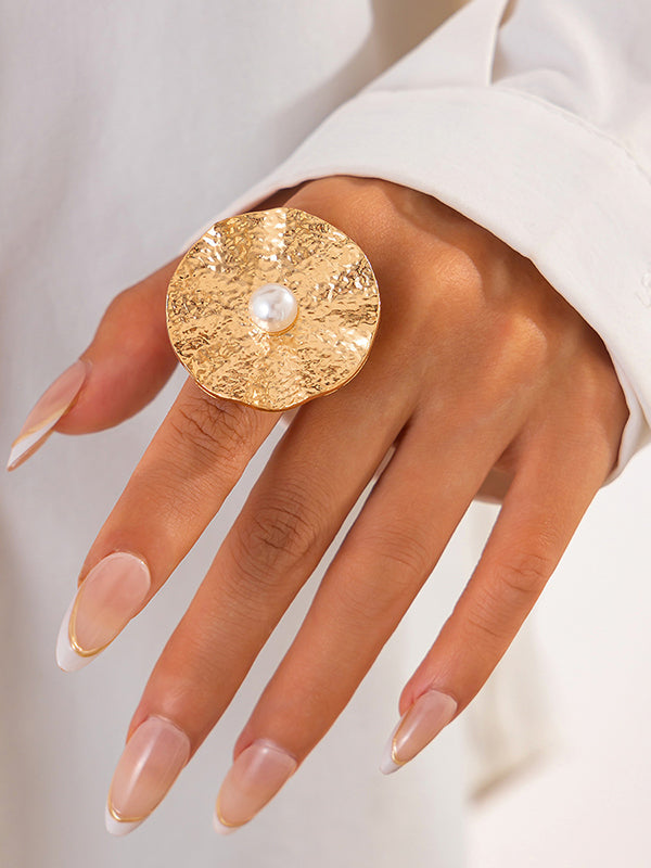Bague géométrique plissée brillante