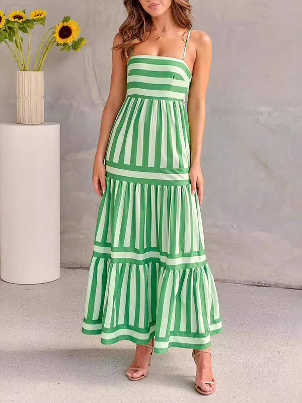 Robe longue ample plissée rayée sans manches, à empiècements, à fines bretelles