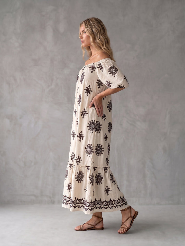 Robe longue plissée imprimée coupe trapèze, à manches mi-longues, à taille élastique, à bordure volantée, à empiècements, à épaules dénudées