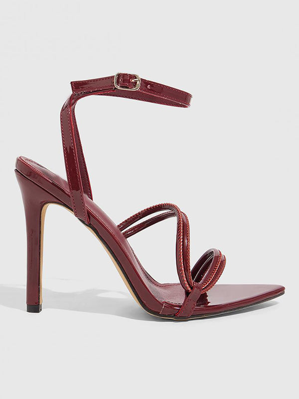 Sandales à talons ajourées à boucle de ceinture, à empiècements