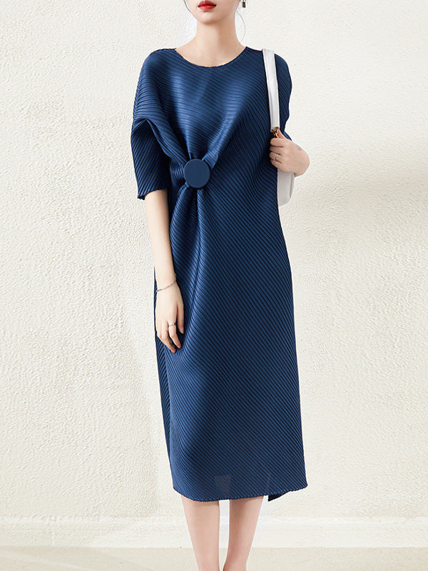 Robe mi-longue élégante ample plissée à coupe irrégulière, à col rond, couleur unie