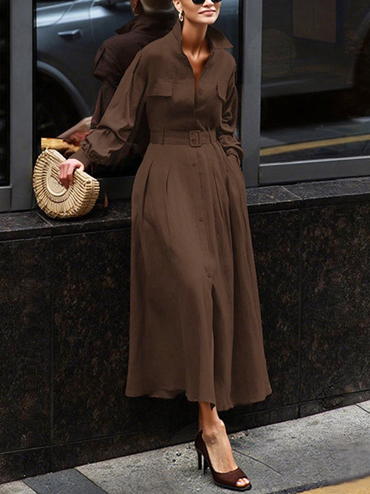 Robe chemise ample plissée à manches bouffantes, à empiècements, à col revers, couleur unie