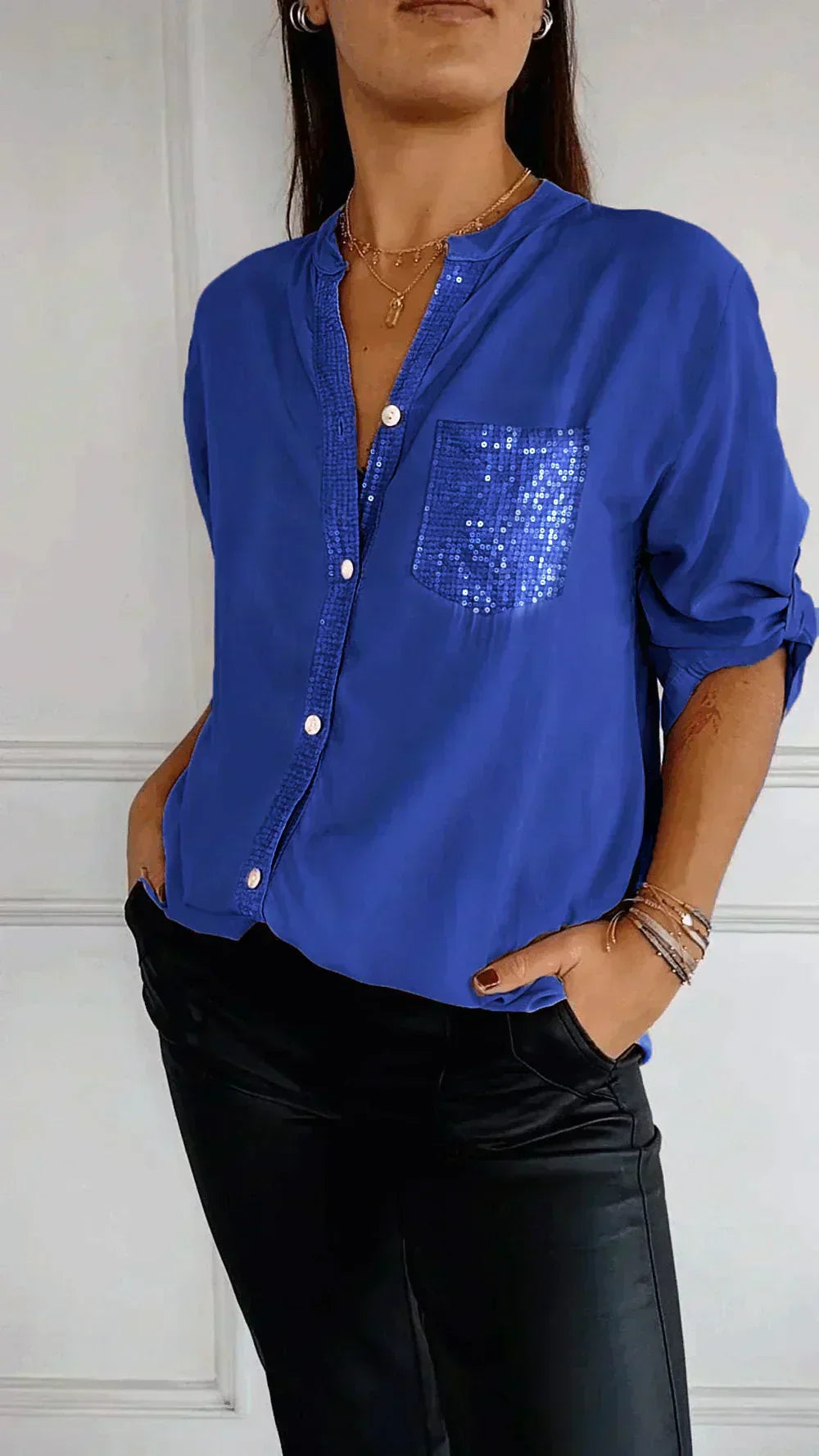 Jasmine | T-shirt élégant à col en V avec des paillettes scintillantes pour femmes