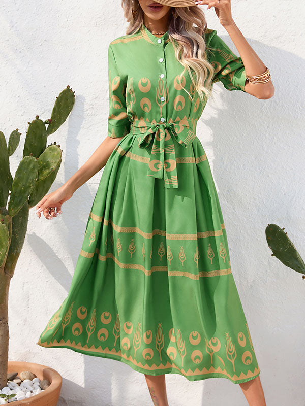 Robe mi-longue boutonnée coupe trapèze, à manches mi-longues, à taille nouée, à col revers