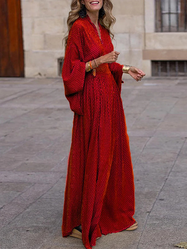 Robe longue plissée à manches raglan, à empiècements, à col en V