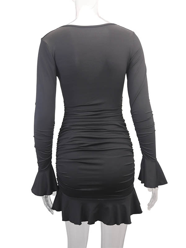 Robe mi-longue moulante plissée volantée à taille élastique, à empiècements, à col en V, couleur unie