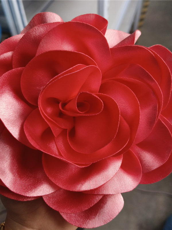 Broche à fleurs en 3D