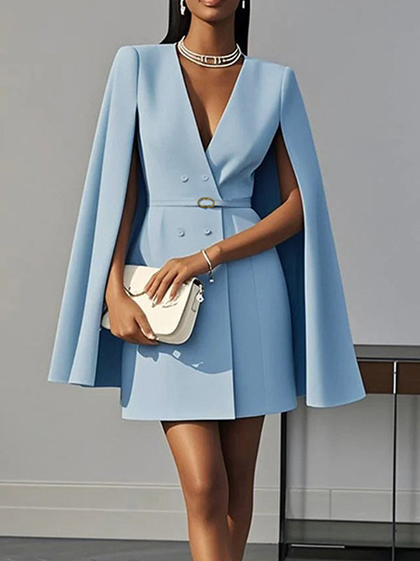 Robe courte style cape, à empiècements, à taille nouée, à col en V