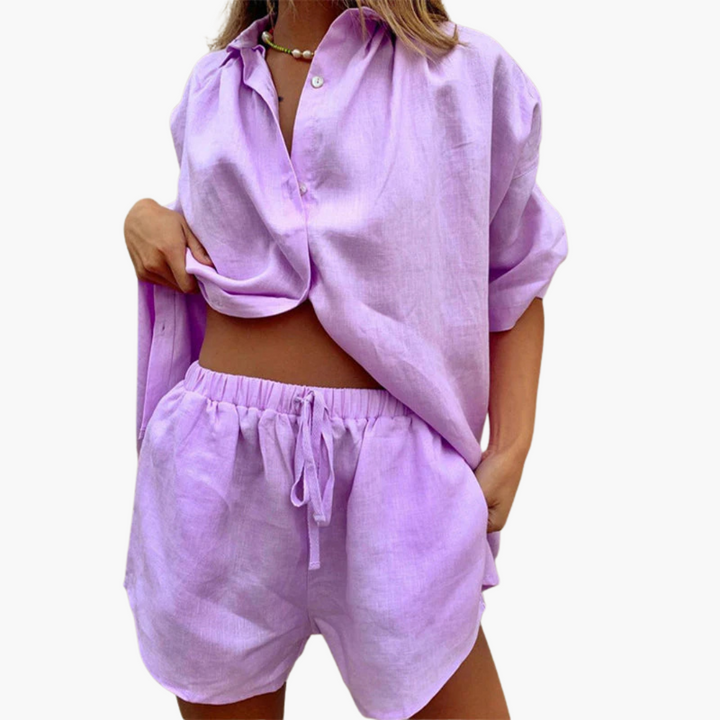Ensemble deux pièces pour femmes - avec patte de boutonnage et shorts