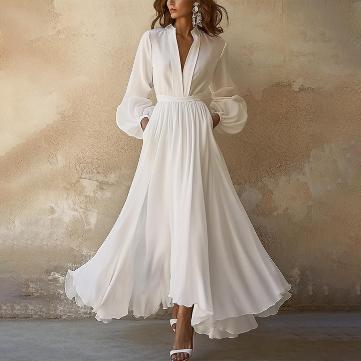 Robe Maxi Vintage à Décolleté en V en Blanc - Laura