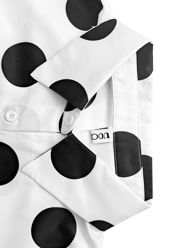Chemisier ample boutonné imprimé à manches longues, à pois, à col revers
