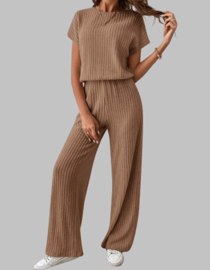 Paula | Ensemble en maille côtelée pour femmes, top à manches courtes et pantalon large décontracté