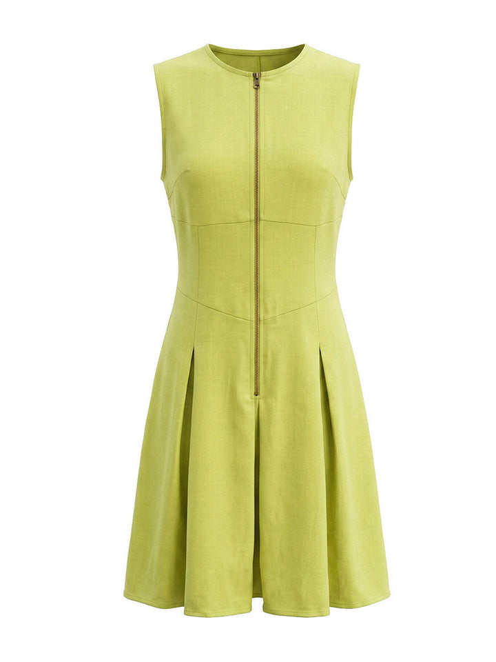 Robe courte plissée coupe trapèze, sans manches, à poches, à fermeture éclair, à col rond, couleur unie