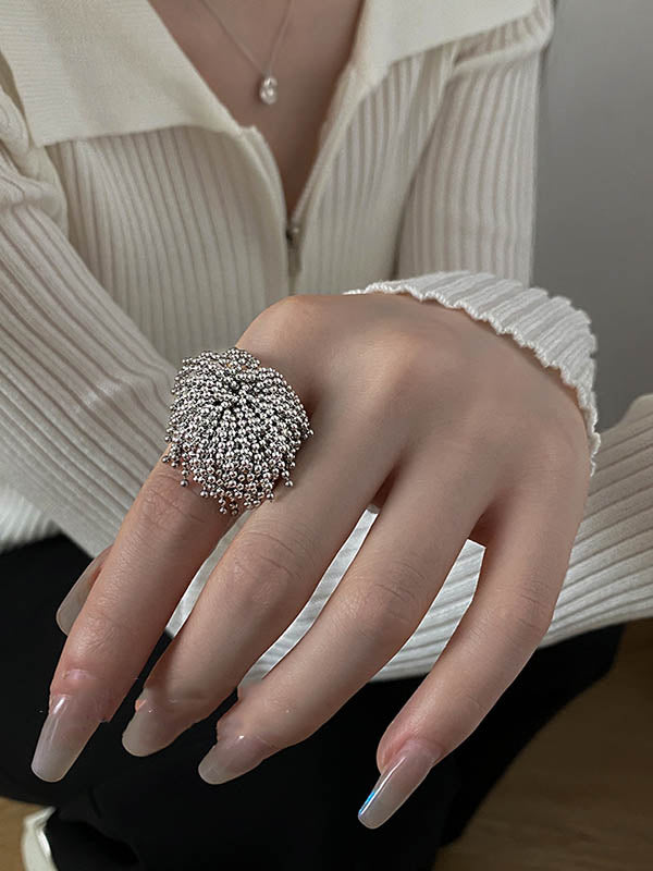 Bague géométrique à pompons