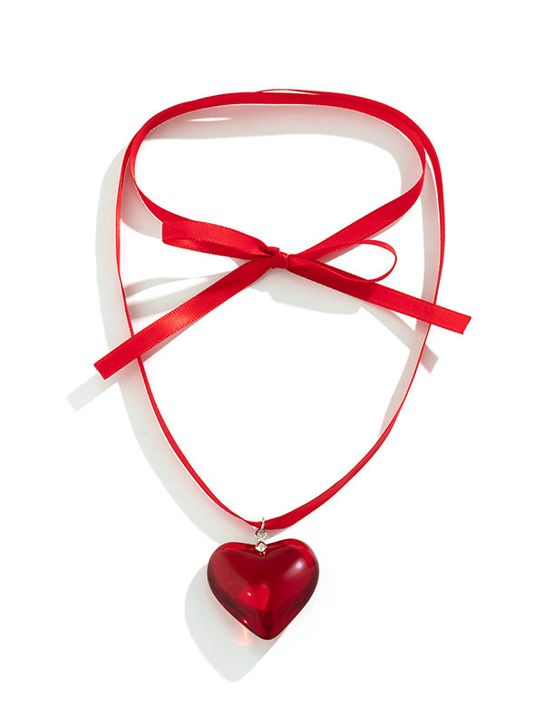 Collier noué en forme de cœur, à rubans