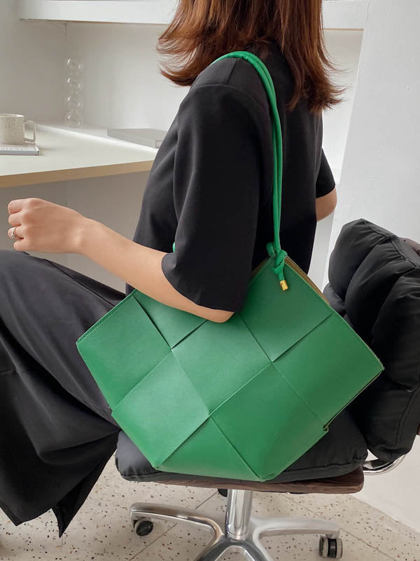 Sac à main géométrique tressé à empiècements, couleur unie