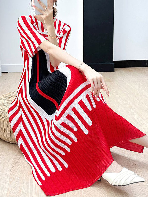 Robe mi-longue ample plissée imprimée coupe trapèze, à col en V