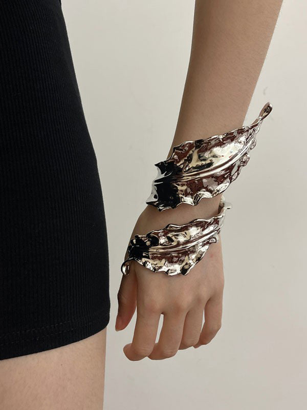 Bracelet géométrique plissé brillant couleur unie
