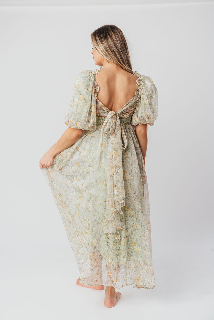 Robe maxi Melody avec plis et nœud floral en couleur sauge – résistant aux chocs et disponible en taille (S-3XL)