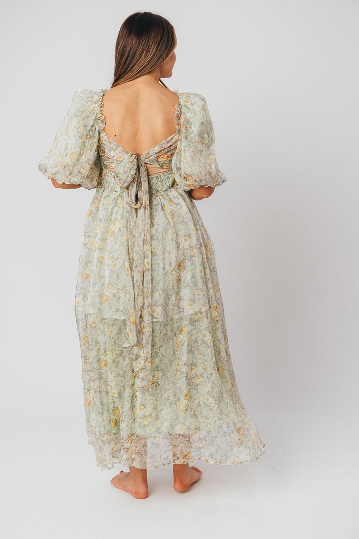 Robe maxi Melody avec plis et nœud floral en couleur sauge – résistant aux chocs et disponible en taille (S-3XL)