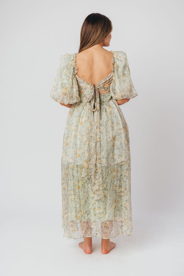 Robe maxi Melody avec plis et nœud floral en couleur sauge – résistant aux chocs et disponible en taille (S-3XL)