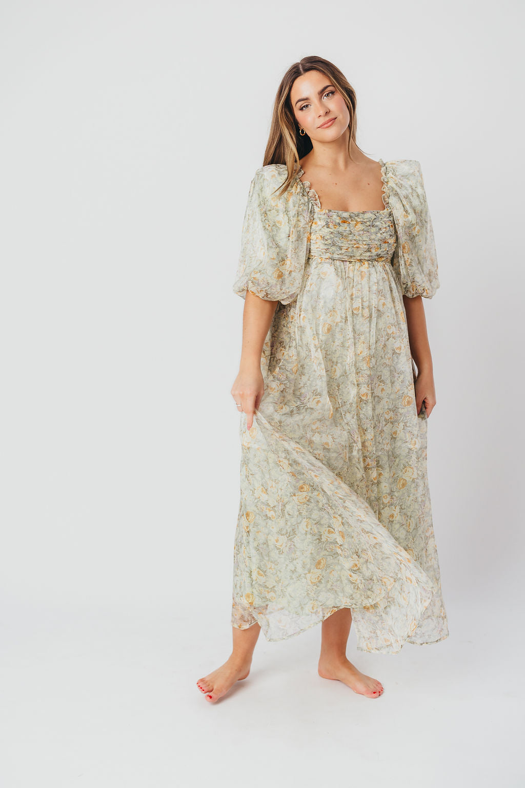 Robe maxi Melody avec plis et nœud floral en couleur sauge – résistant aux chocs et disponible en taille (S-3XL)
