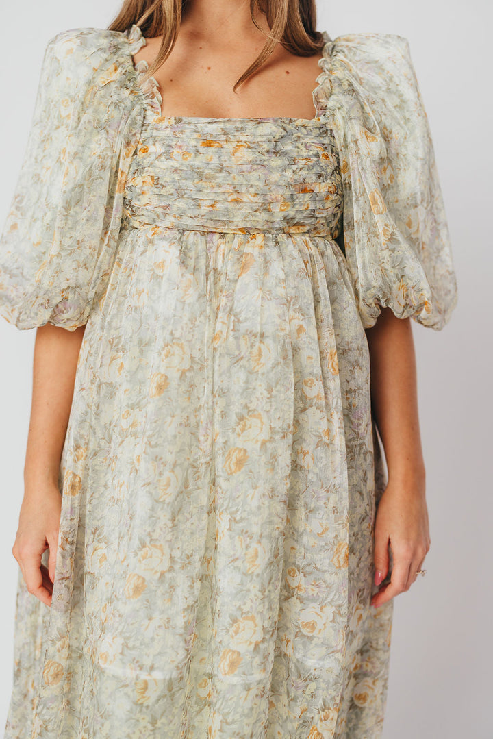 Robe maxi Melody avec plis et nœud floral en couleur sauge – résistant aux chocs et disponible en taille (S-3XL)
