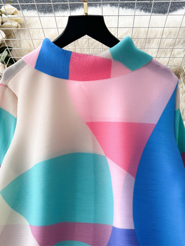 Robe mi-longue ample plissée à manches évasées, avec ceinture, couleur contrastée