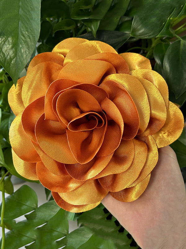 Broche à fleurs en 3D