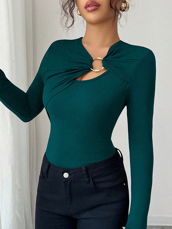 T-shirt à manches longues, coupe près du corps, à empiècements, à col asymétrique, couleur unie