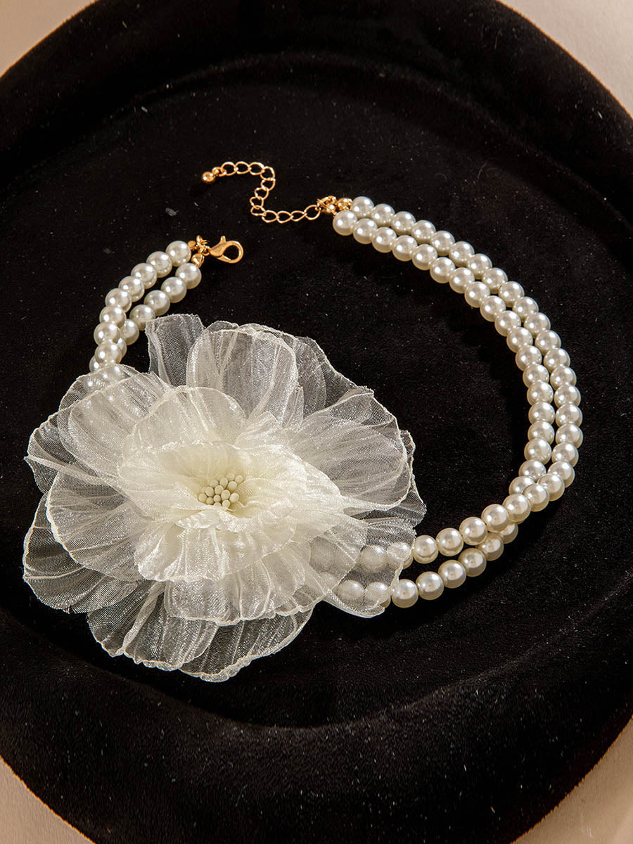 Collier en forme de fleur