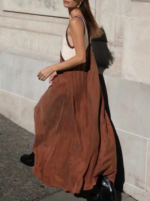 Robe longue ample sans manches, à empiècements, à décolleté en V profond, couleur contrastée